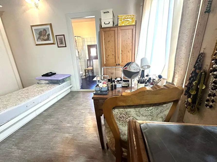 Immagine 27 di Appartamento in vendita  a Empoli