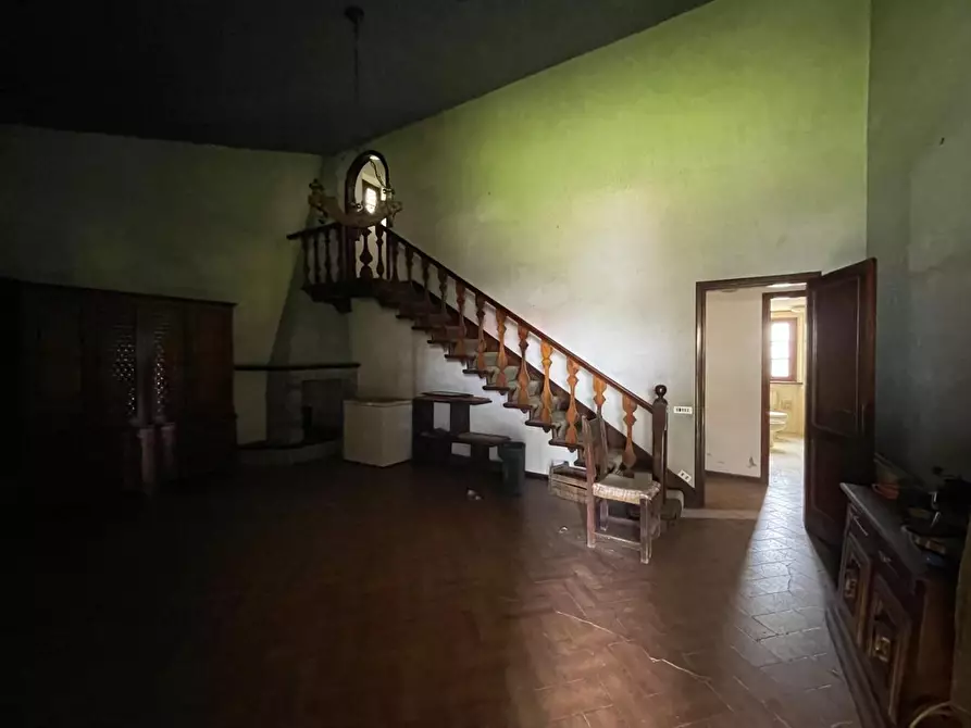 Immagine 5 di Villa in vendita  a Camaiore