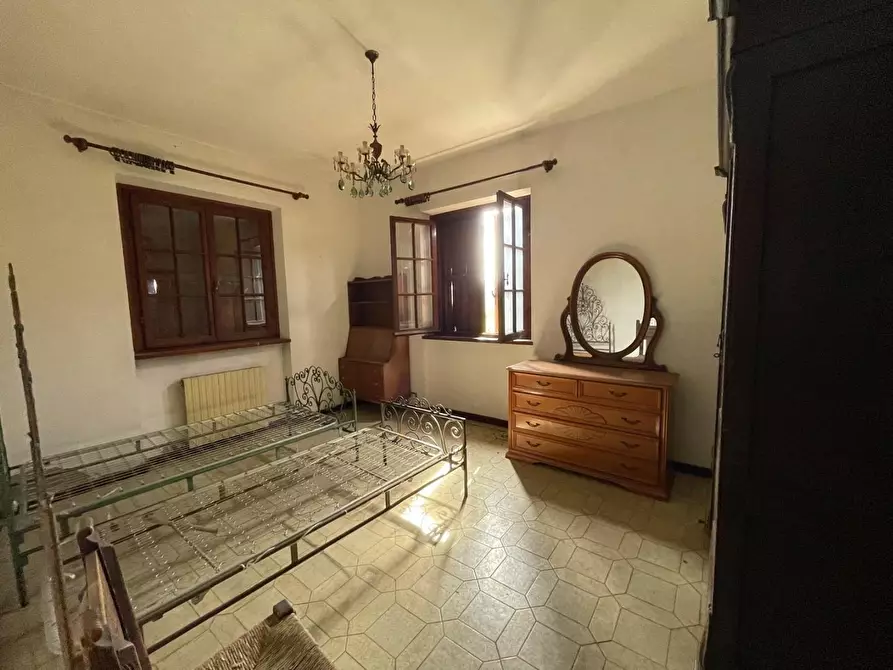 Immagine 10 di Villa in vendita  a Camaiore