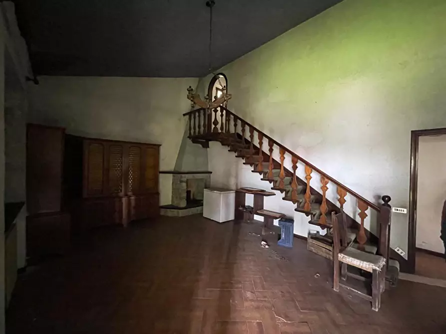 Immagine 6 di Villa in vendita  a Camaiore