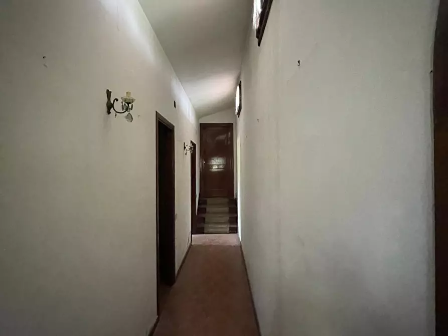 Immagine 14 di Villa in vendita  a Camaiore