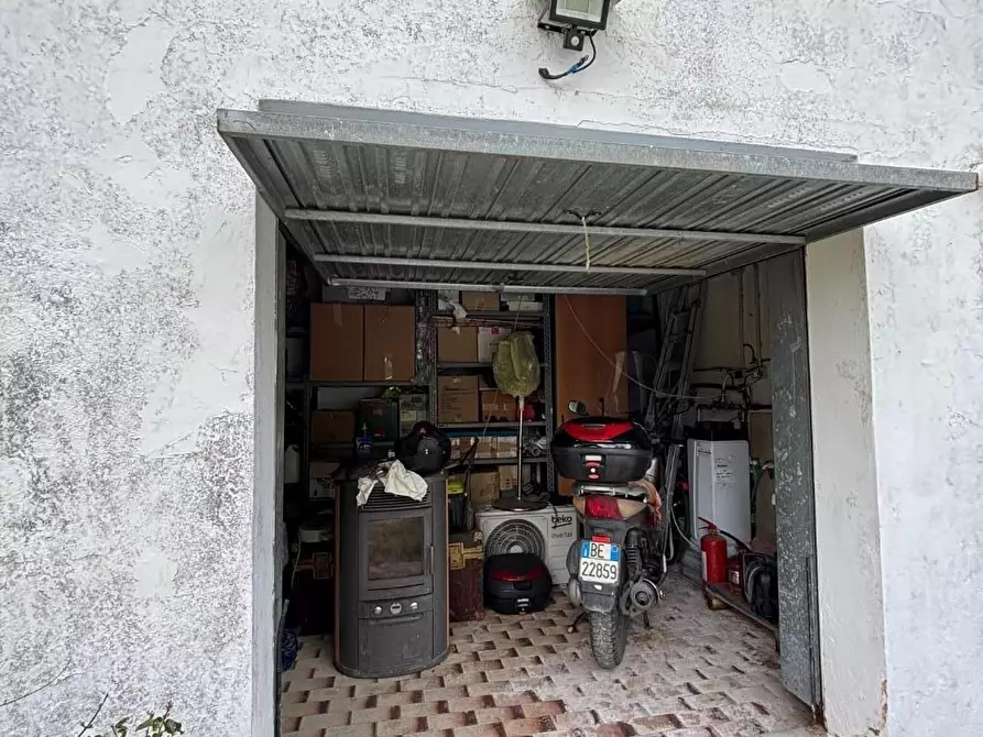 Immagine 42 di Appartamento in vendita  a Collesalvetti