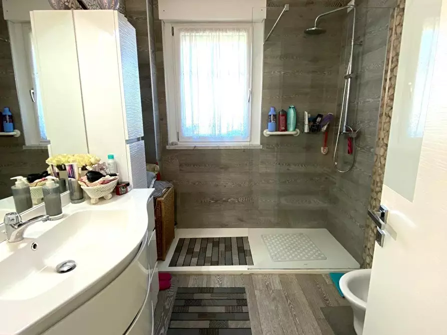 Immagine 8 di Appartamento in vendita  a Massa