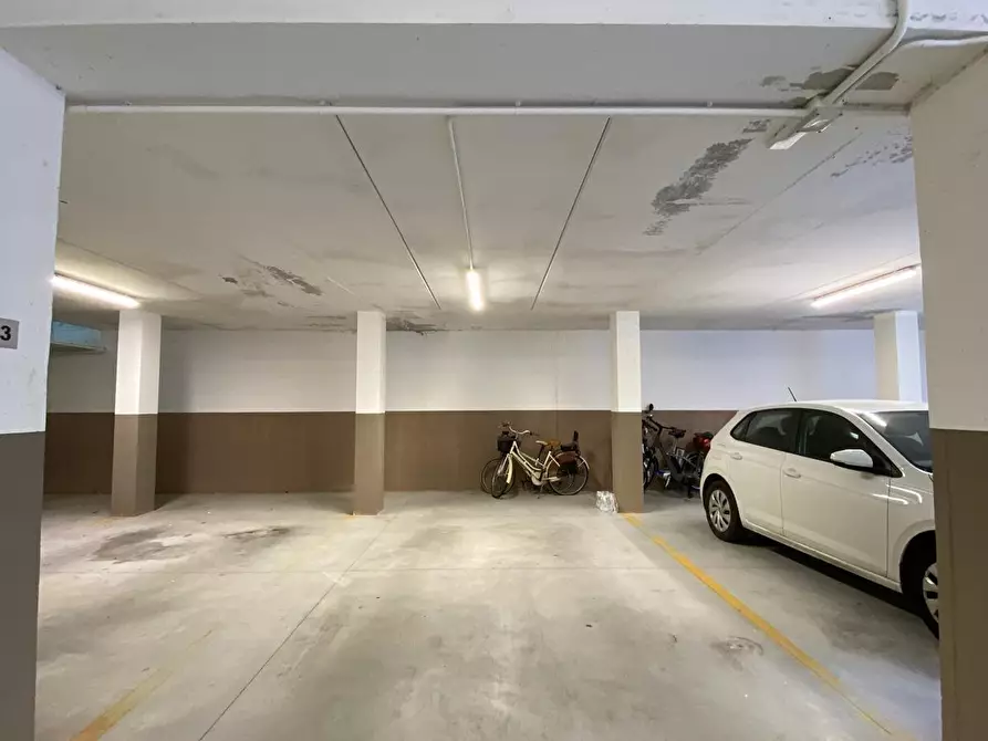 Immagine 9 di Appartamento in vendita  a Massa