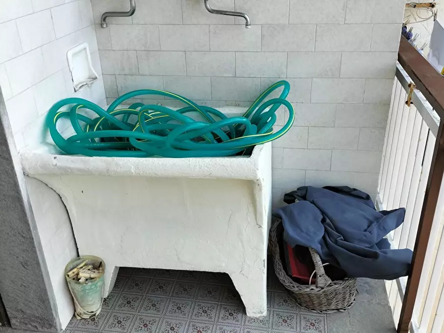 Immagine 19 di Appartamento in vendita  a Massa