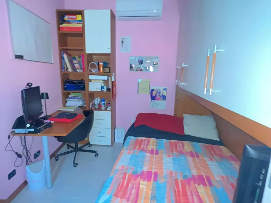 Immagine 18 di Appartamento in vendita  a Colle Di Val D'elsa