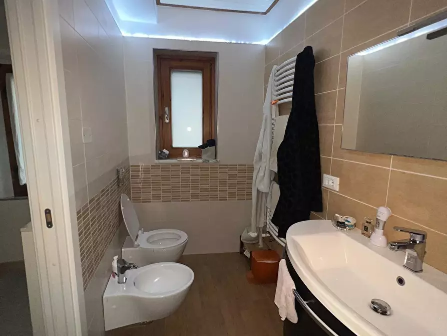 Immagine 9 di Appartamento in vendita  a Colle Di Val D'elsa