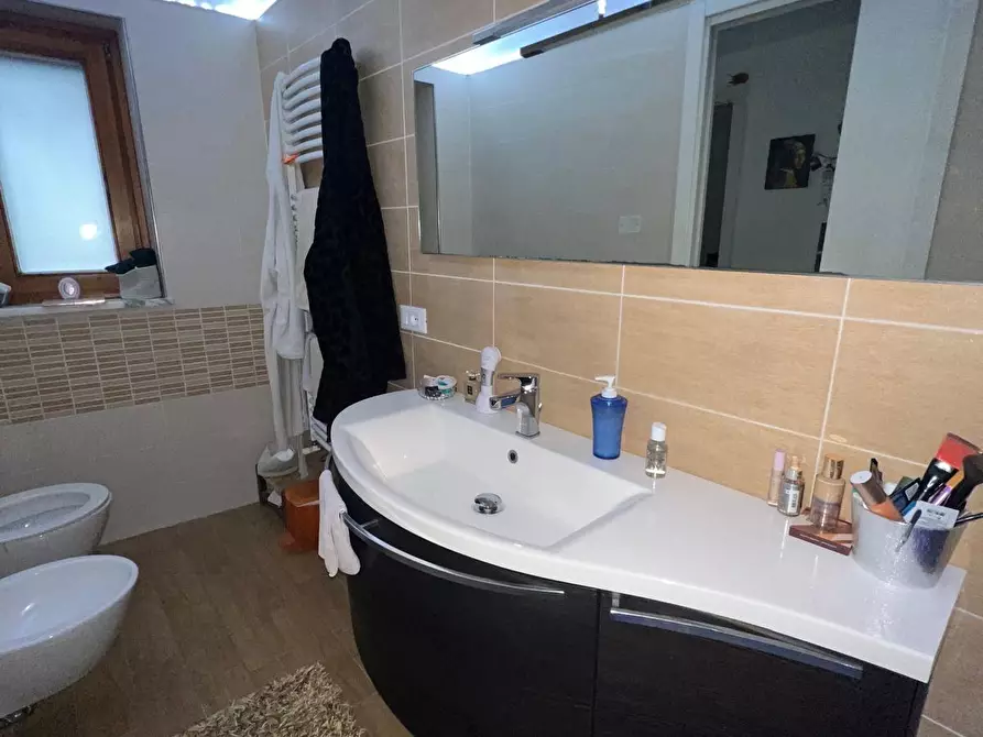 Immagine 10 di Appartamento in vendita  a Colle Di Val D'elsa