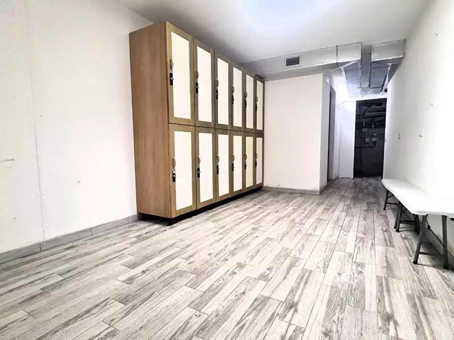 Immagine 3 di Negozio in affitto  a San Miniato