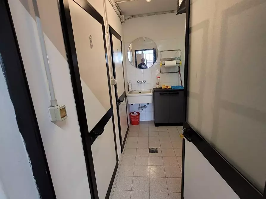 Immagine 6 di Attività artigianale in vendita  a Montelupo Fiorentino