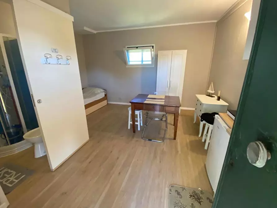 Immagine 6 di Magazzino in vendita  a Castelnuovo Magra