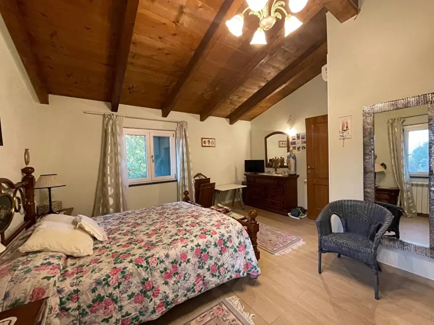 Immagine 13 di Villa in vendita  a Montignoso