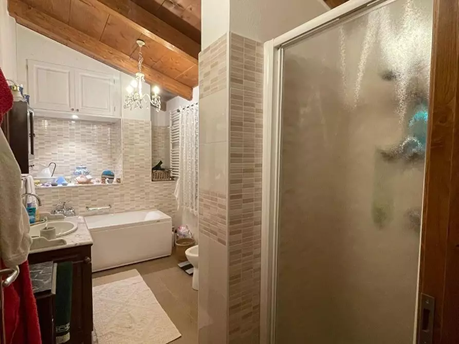 Immagine 15 di Villa in vendita  a Montignoso