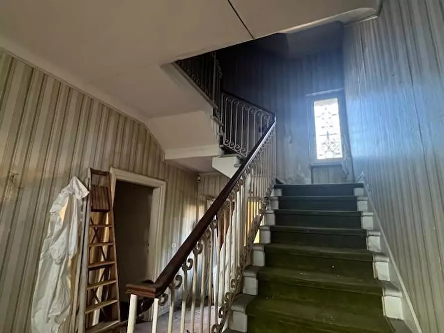 Immagine 13 di Villetta a schiera in vendita  a Massa