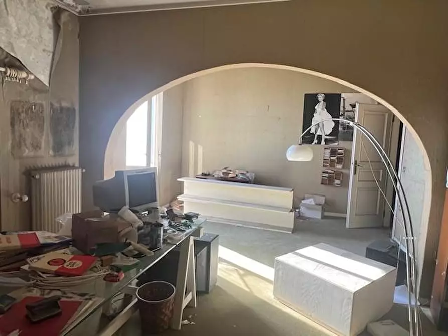 Immagine 52 di Villetta a schiera in vendita  a Massa