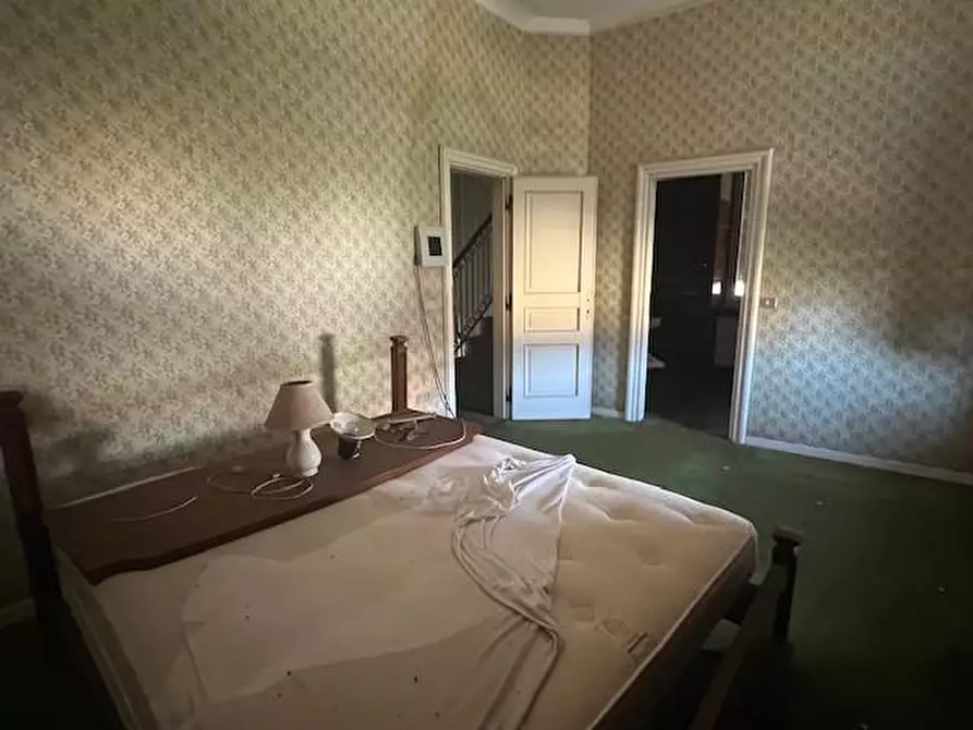 Immagine 34 di Villetta a schiera in vendita  a Massa