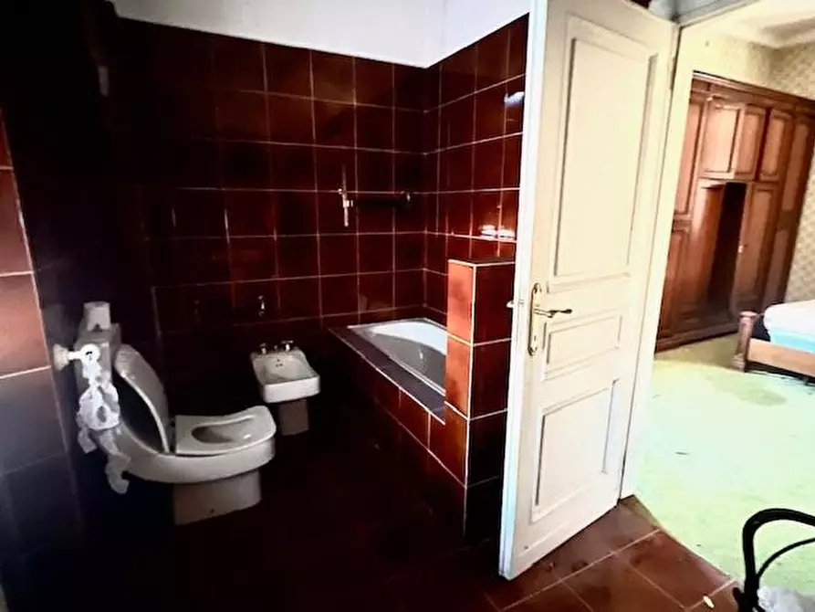 Immagine 37 di Villetta a schiera in vendita  a Massa