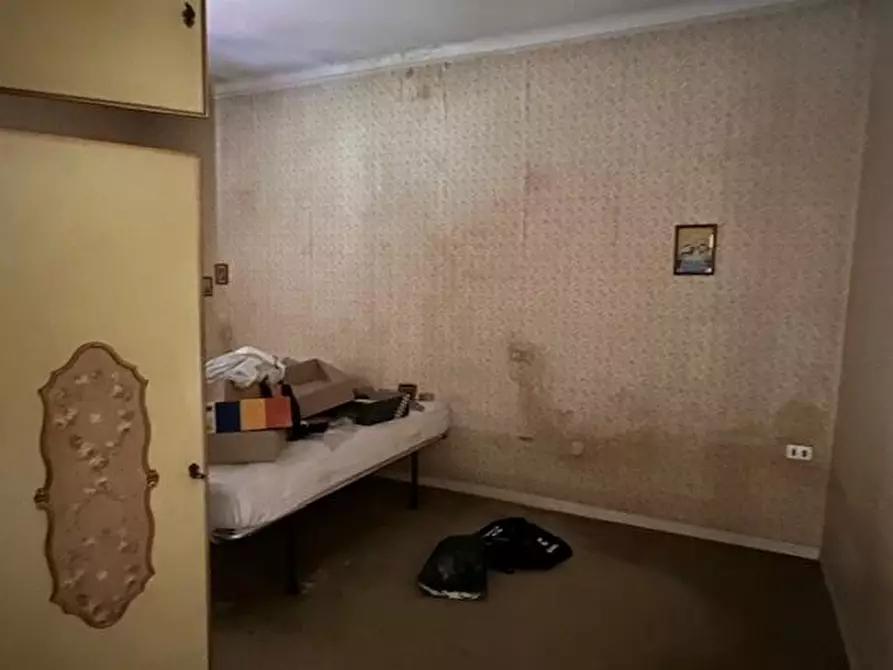 Immagine 53 di Villetta a schiera in vendita  a Massa