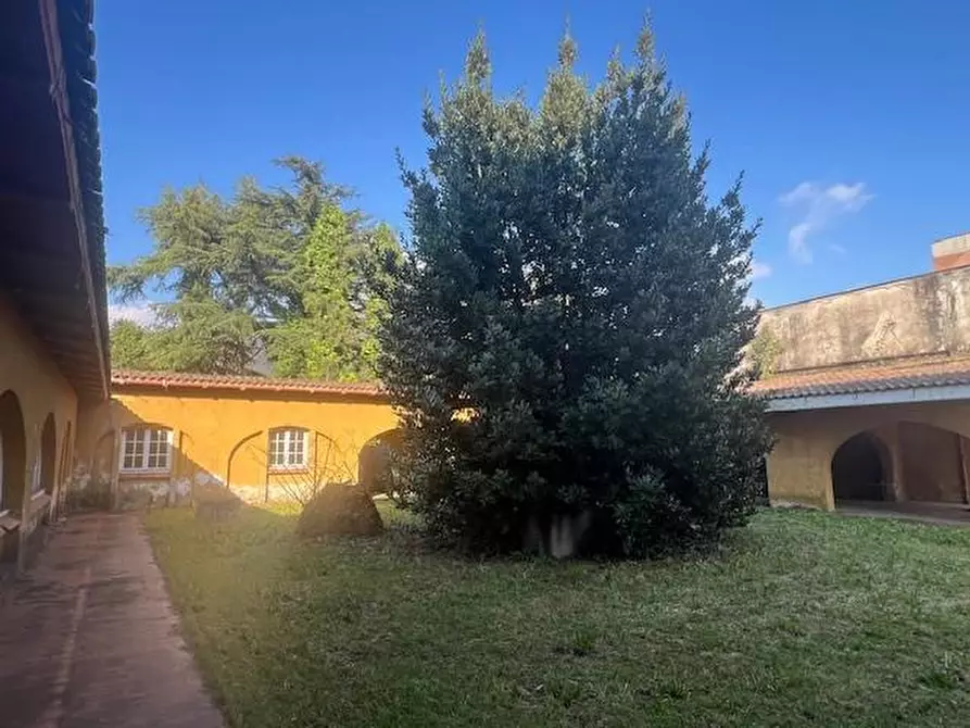 Immagine 3 di Villetta a schiera in vendita  a Massa