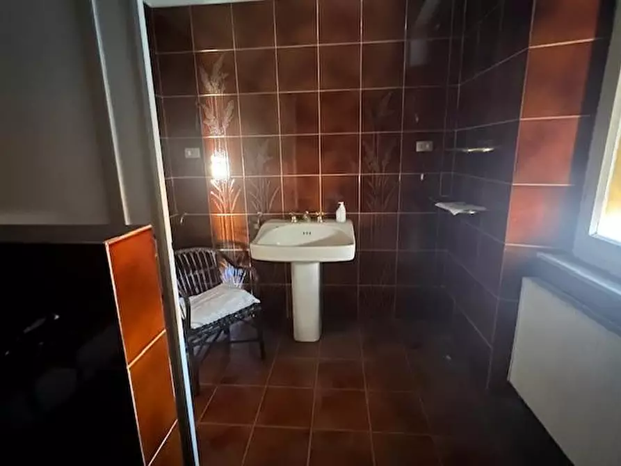 Immagine 38 di Villetta a schiera in vendita  a Massa