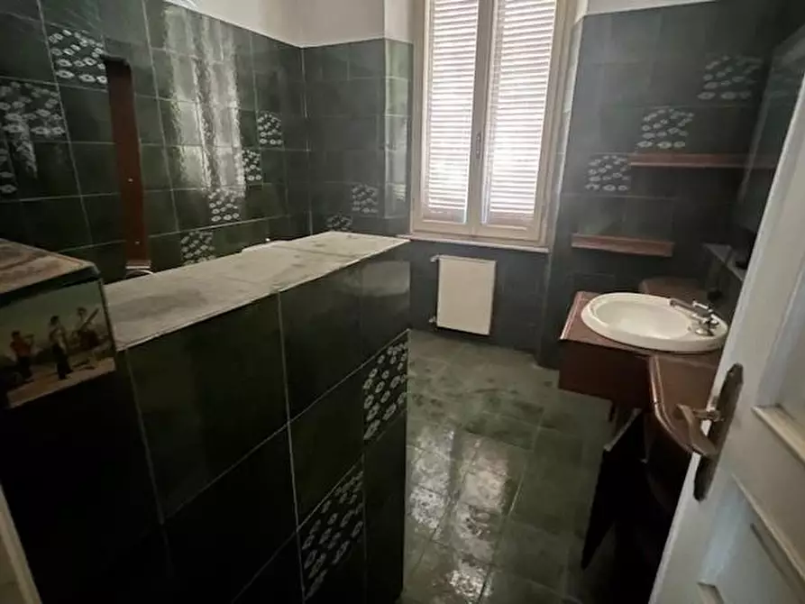 Immagine 19 di Villetta a schiera in vendita  a Massa