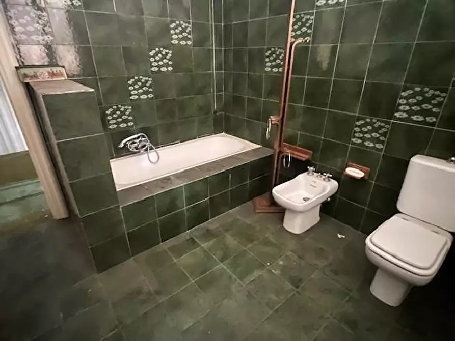 Immagine 20 di Villetta a schiera in vendita  a Massa