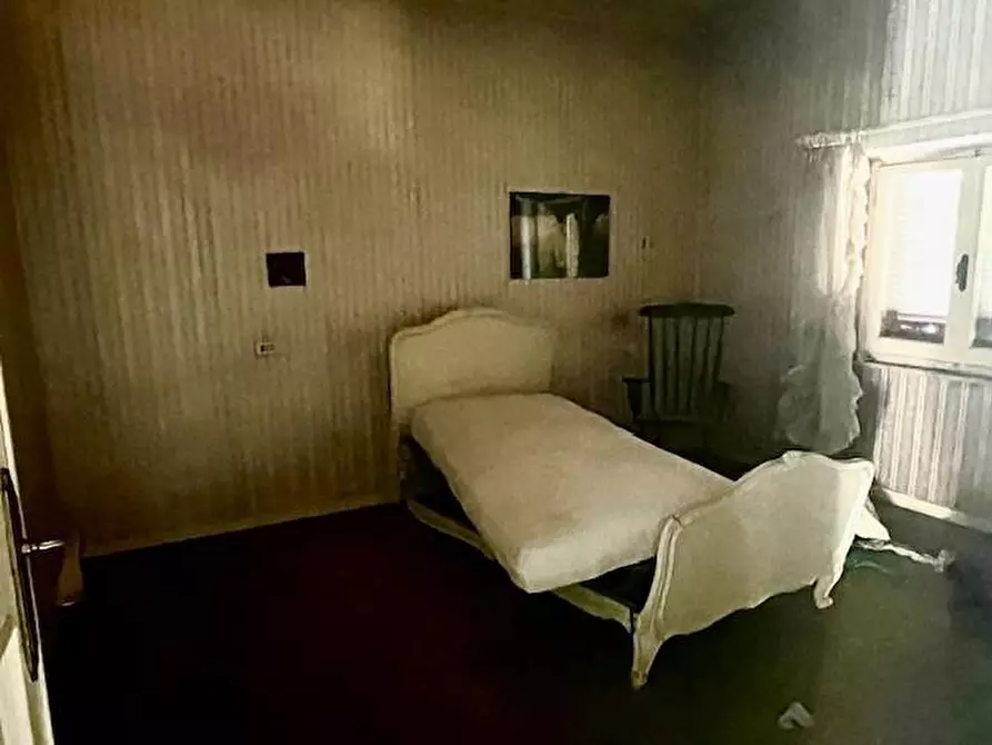 Immagine 41 di Villetta a schiera in vendita  a Massa