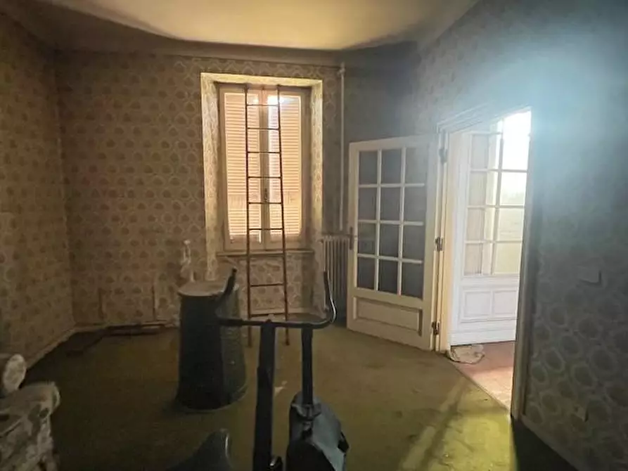 Immagine 12 di Villetta a schiera in vendita  a Massa