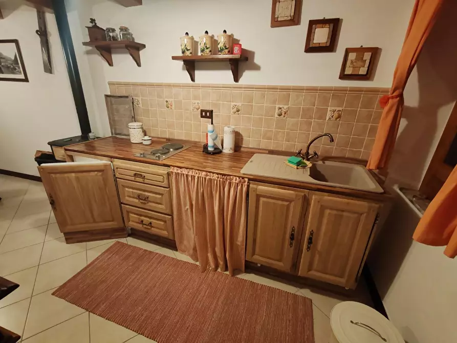 Immagine 8 di Casa semindipendente in vendita  a Stazzema