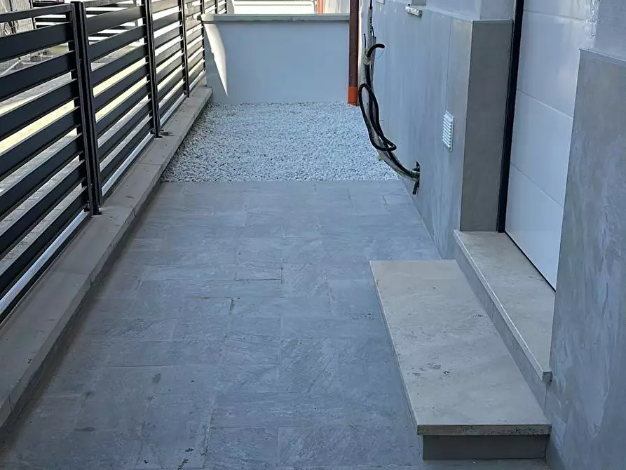 Immagine 9 di Appartamento in vendita  a Cascina