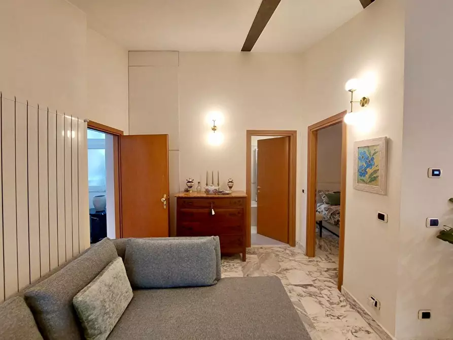 Immagine 6 di Mansarda in vendita  a Viareggio