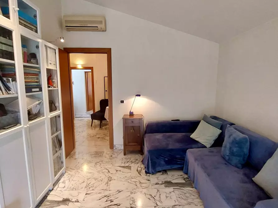 Immagine 22 di Mansarda in vendita  a Viareggio