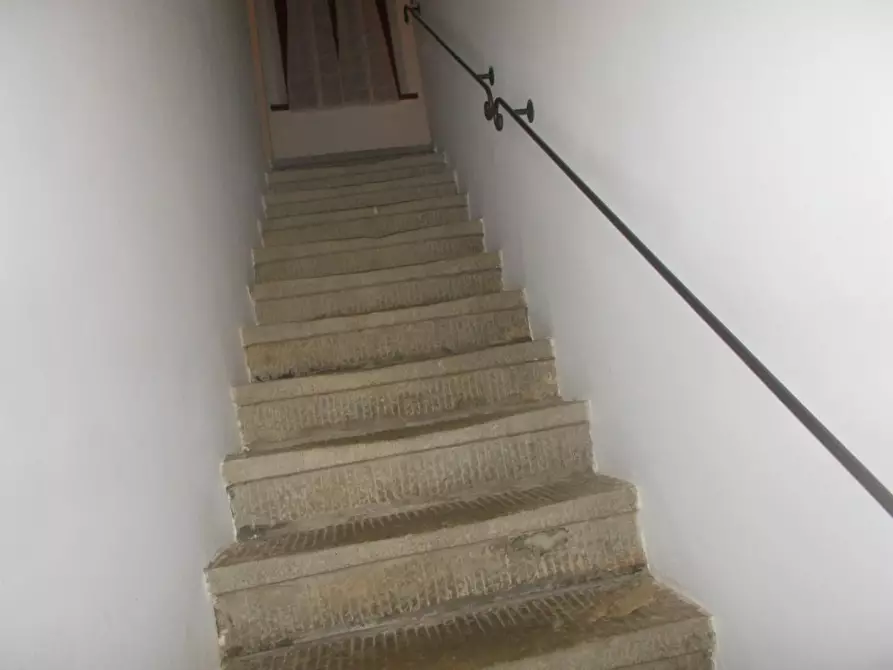 Immagine 19 di Appartamento in affitto  a Pontedera