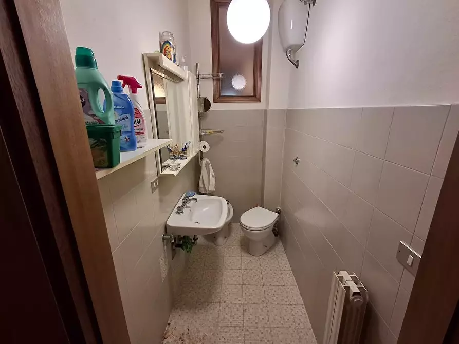 Immagine 11 di Appartamento in vendita  a Pisa