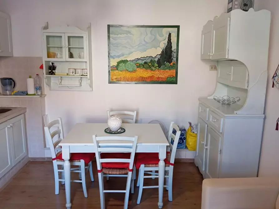 Immagine 1 di Appartamento in vendita  a Carrara