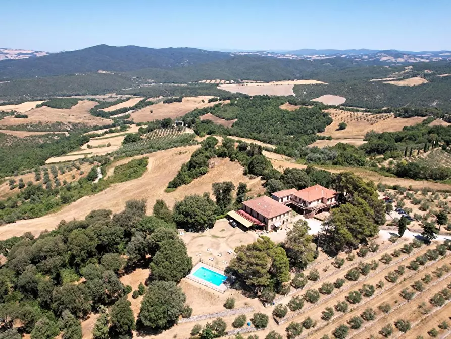 Immagine 1 di Casa colonica in vendita  a Pomarance