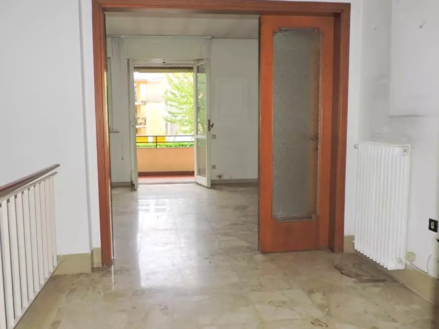 Immagine 3 di Villa in vendita  a Pisa