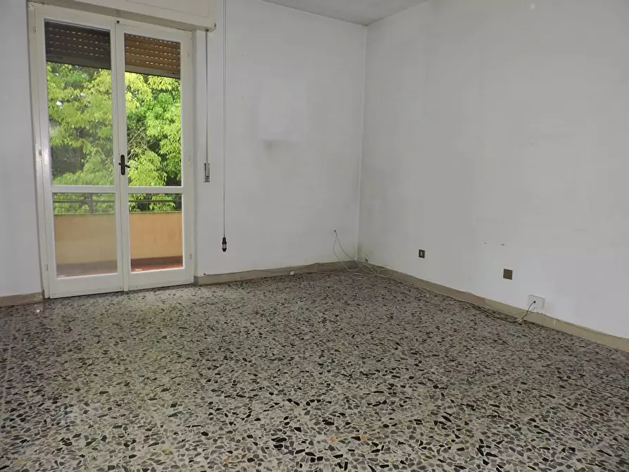 Immagine 11 di Villa in vendita  a Pisa