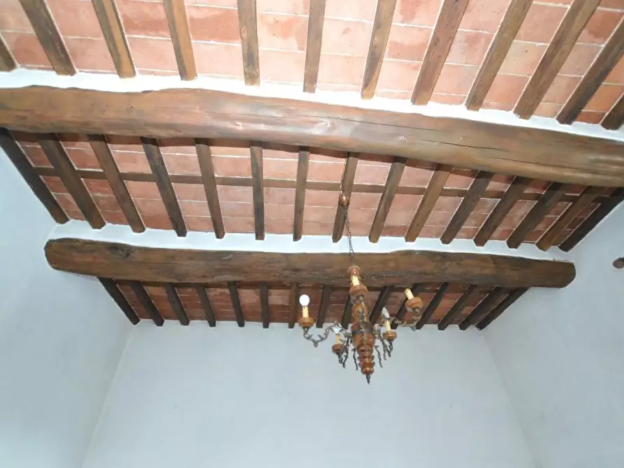 Immagine 2 di Porzione di casa in vendita  a Capannori