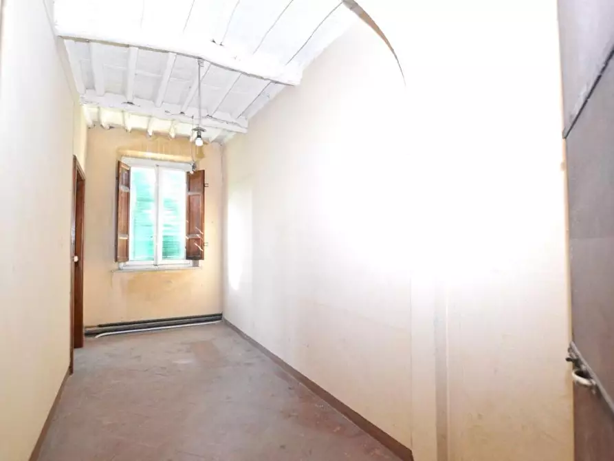Immagine 19 di Porzione di casa in vendita  a Capannori