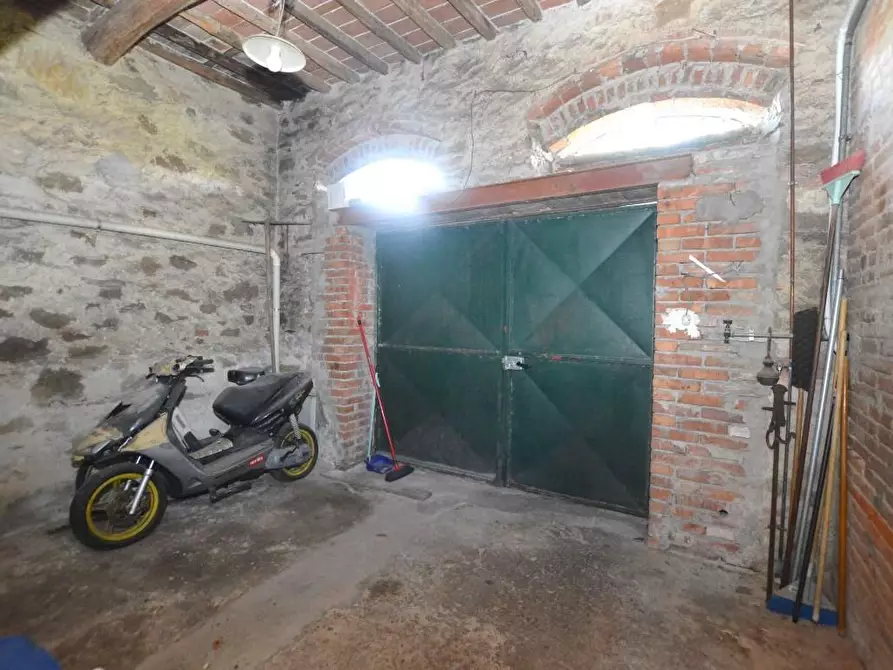 Immagine 9 di Porzione di casa in vendita  a Capannori