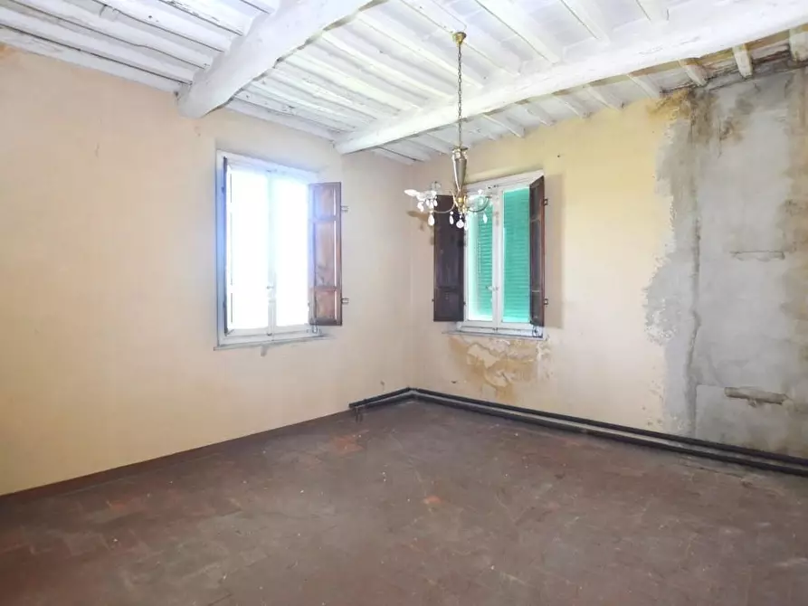 Immagine 21 di Porzione di casa in vendita  a Capannori