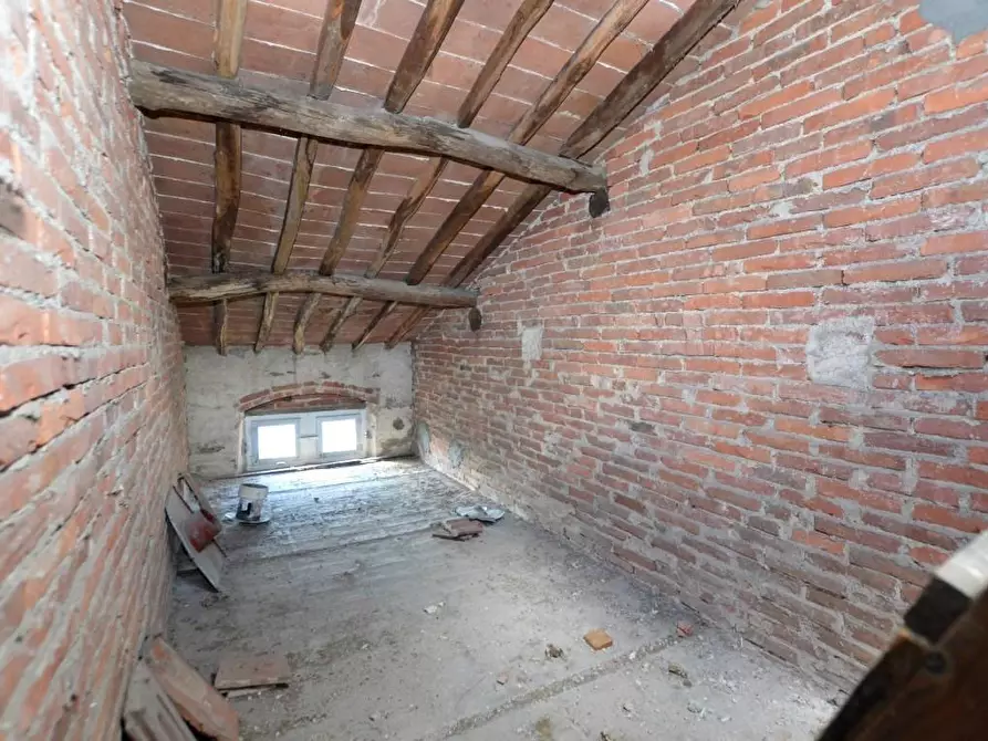 Immagine 25 di Porzione di casa in vendita  a Capannori