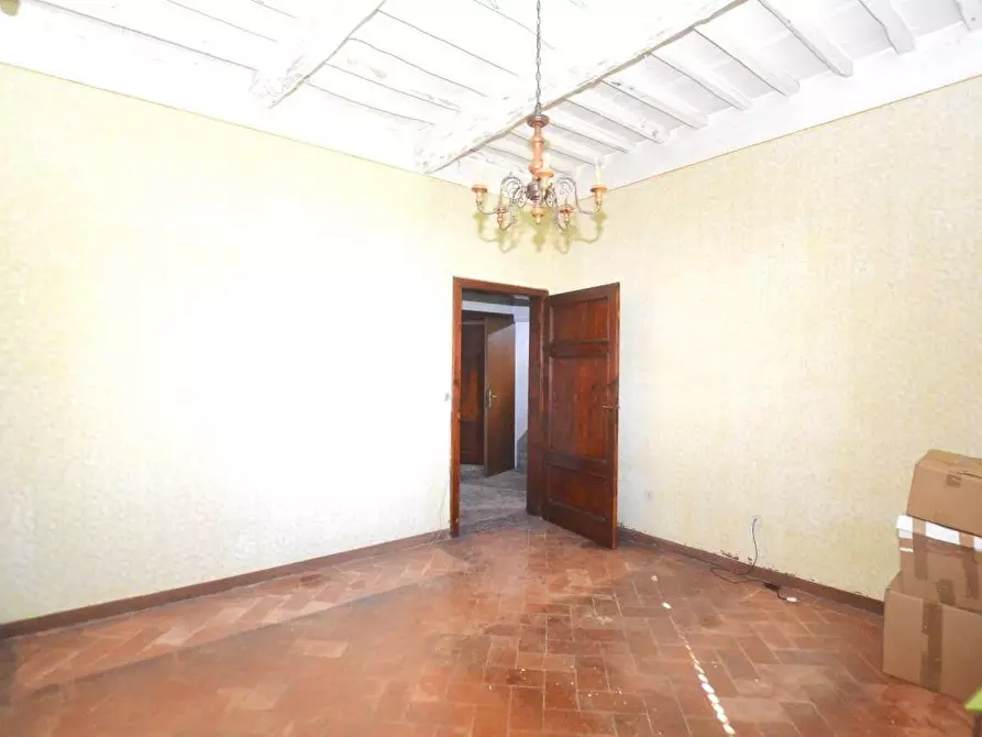 Immagine 13 di Porzione di casa in vendita  a Capannori
