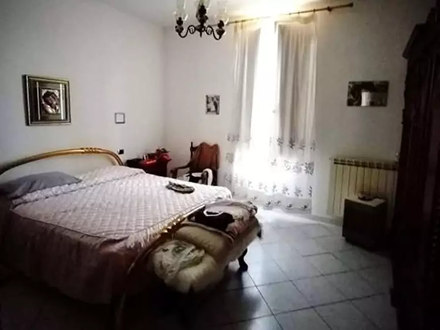 Immagine 14 di Casa indipendente in vendita  a Carrara