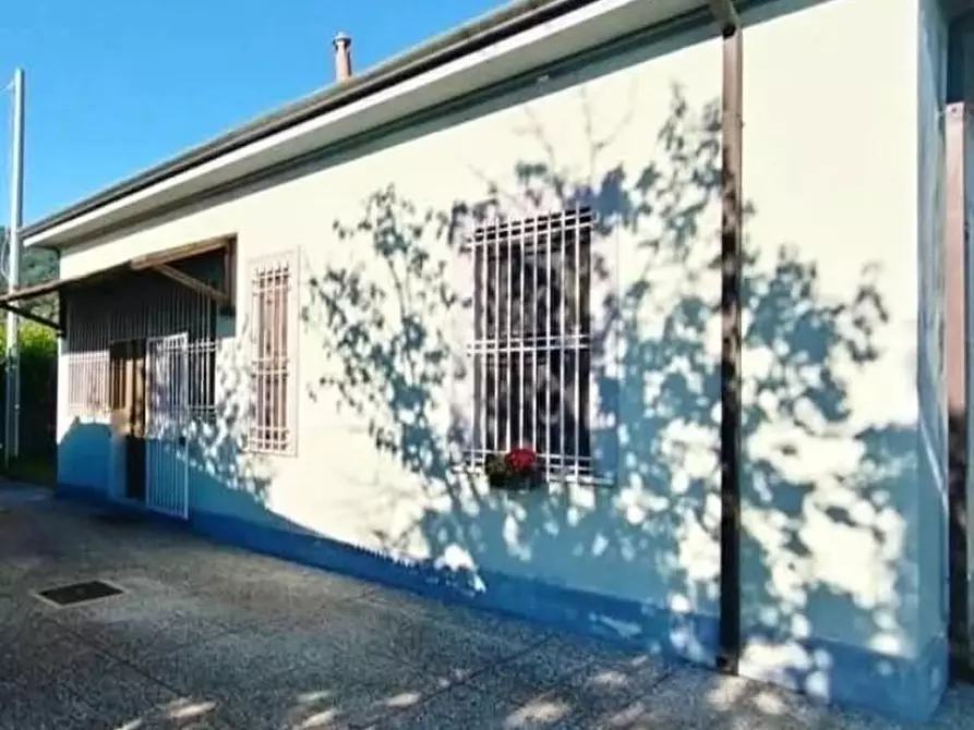 Immagine 3 di Casa indipendente in vendita  a Carrara