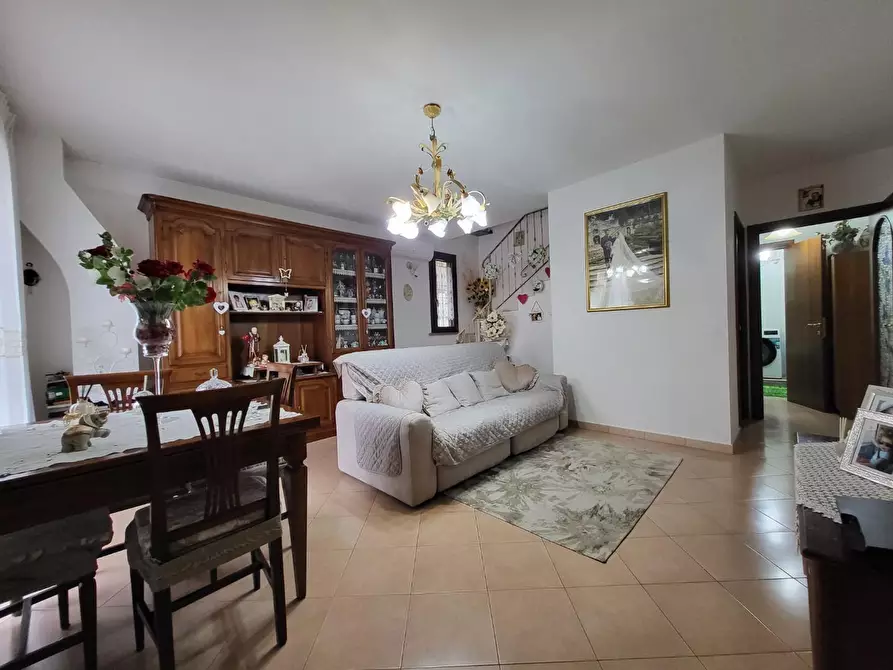 Immagine 3 di Villetta a schiera in vendita  a Calcinaia