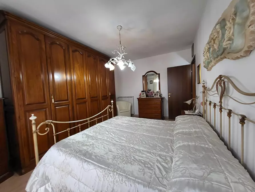 Immagine 5 di Villetta a schiera in vendita  a Calcinaia