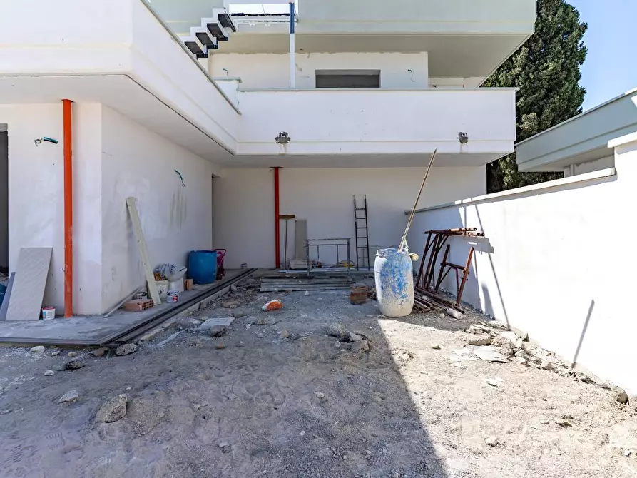 Immagine 2 di Villa in vendita  a Empoli