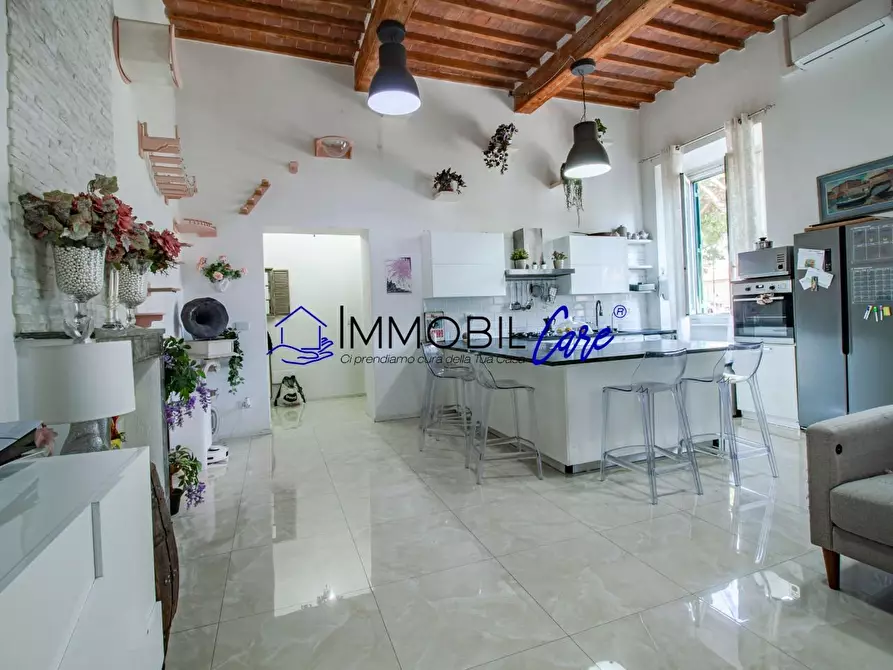 Immagine 5 di Appartamento in vendita  a Livorno